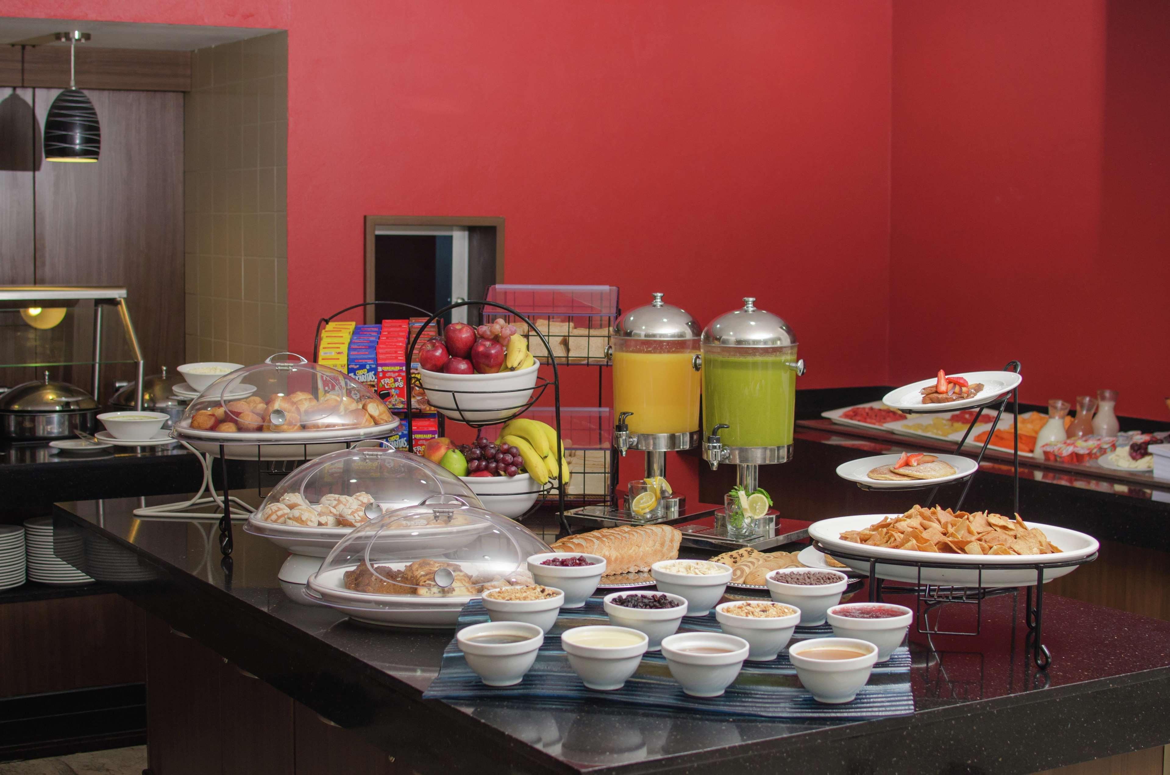 Hilton Garden Inn Tuxtla Gutiérrez Eksteriør billede